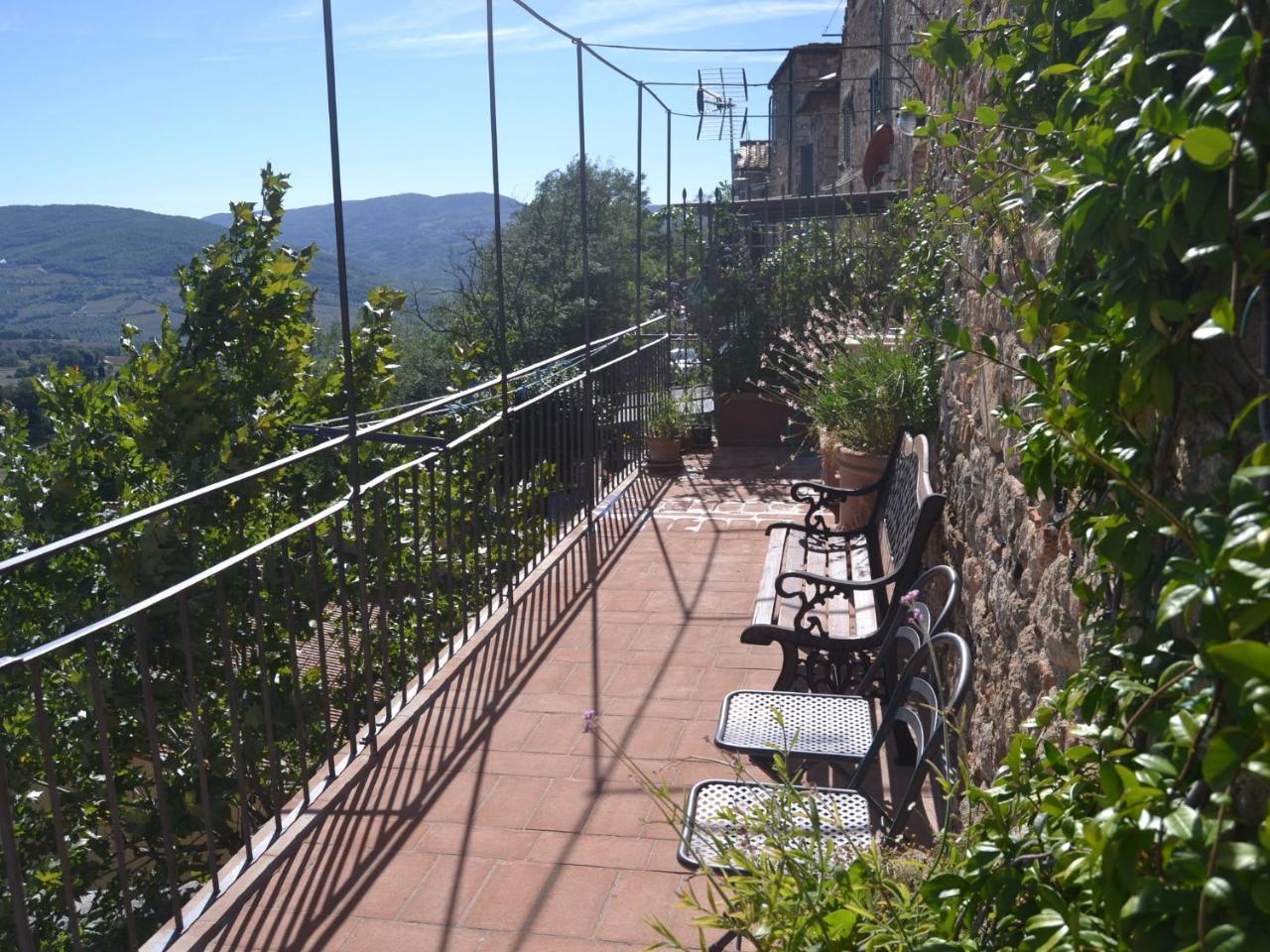 Belvilla By Oyo Vista Dalla Terrazza Montecastelli Pisano Exterior foto